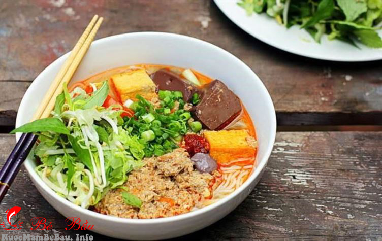 Hướng Dẫn Nấu Bún Ốc Ngon Đơn Giản – Cay Cay Đậm Đà